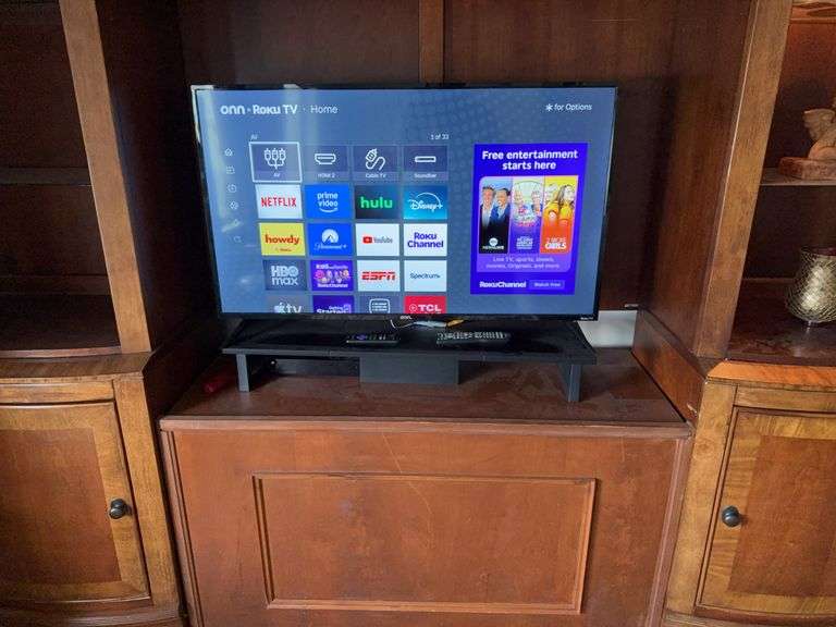 ONN 43" Roku Smart TV with Remote