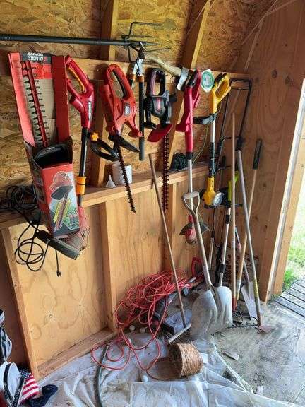 Large Lawn & Garden Tool Collection