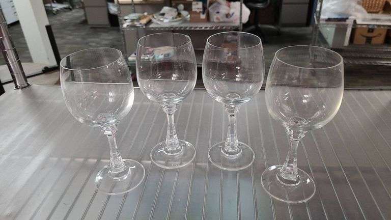 Four Clear Crystal Wine Glasses with Faceted Stems, Classic Design, See Photos for Measurements