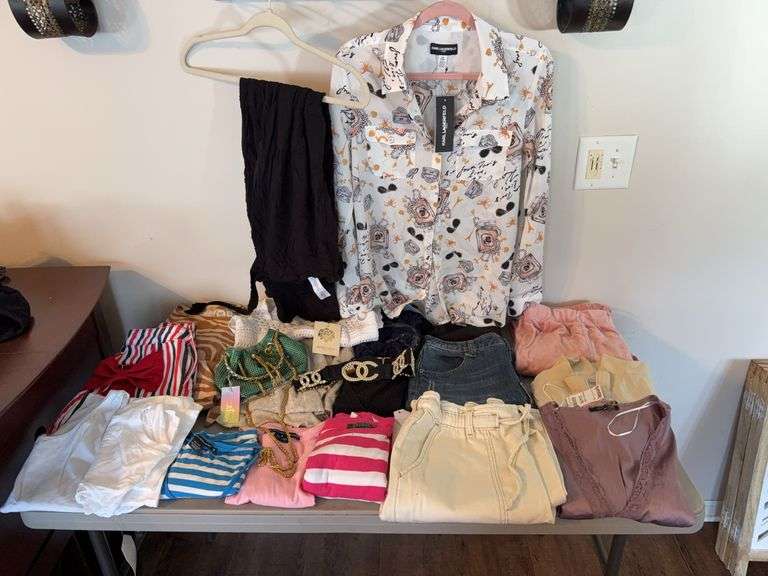 Women’s Clothing & Accessories