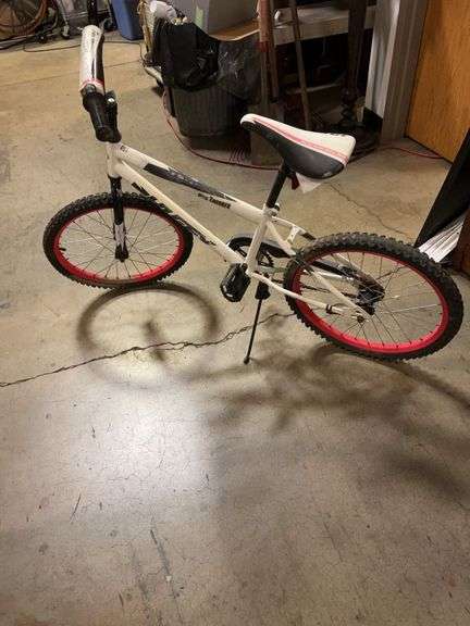 Huffy Pro Thunder 18-Inch Boys' BMX-Style Bike with Red Rims and White Frame, Used Condition, 1-Spee