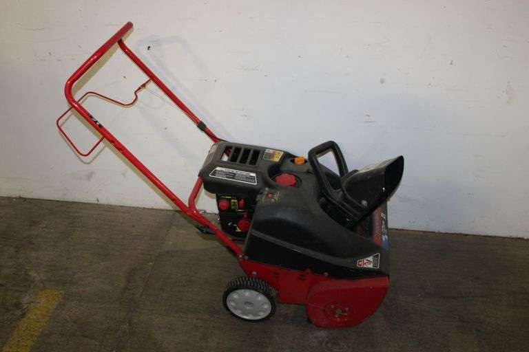 Troy-Bilt Squall Snow Blower