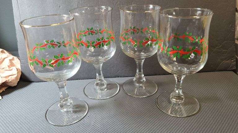 Four Holiday-Themed Stemmed Glasses with Holly and Ribbon Motif, Gold Rim Accents, Clear Glass