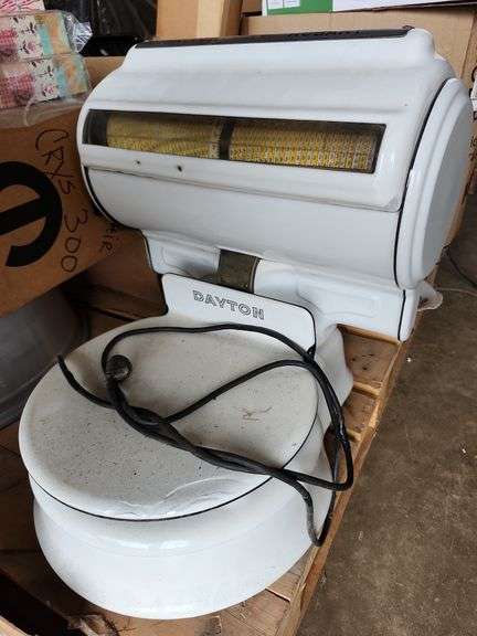 Vintage Hobart Dayton 24 Lb Electric Scale