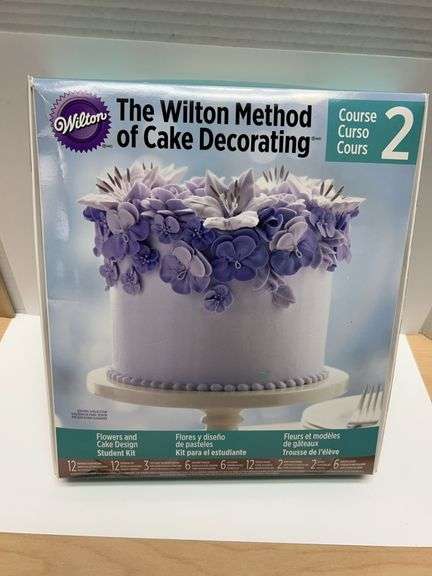 Wilton Method of Cake Decorating Course 2 Flowers and Cake Design Student Kit, Sealed New in Box, 53