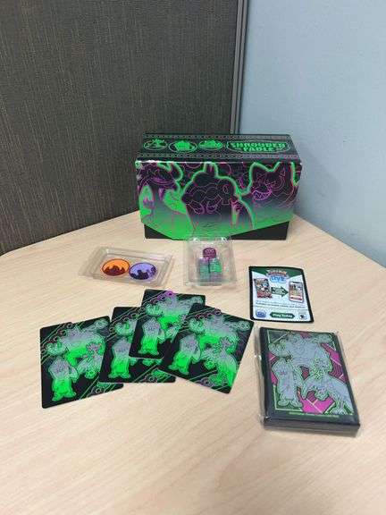 Pokémon Scarlet & Violet Shrouded Fable Elite Trainer Box With Accessories, Sleeves And Dice 2024 Re
