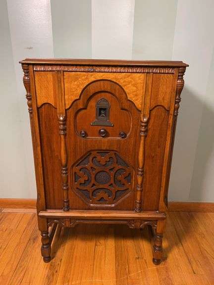 1920's Columbia Console Radio