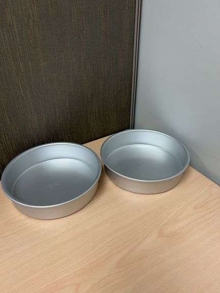 Wilton 8-Inch Round Cake Pans, 1991, Model 2105-2193, Made in Indonesia, Aluminum Bakeware Set