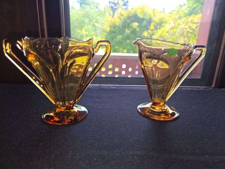 Cambridge Amber creamer/sugar