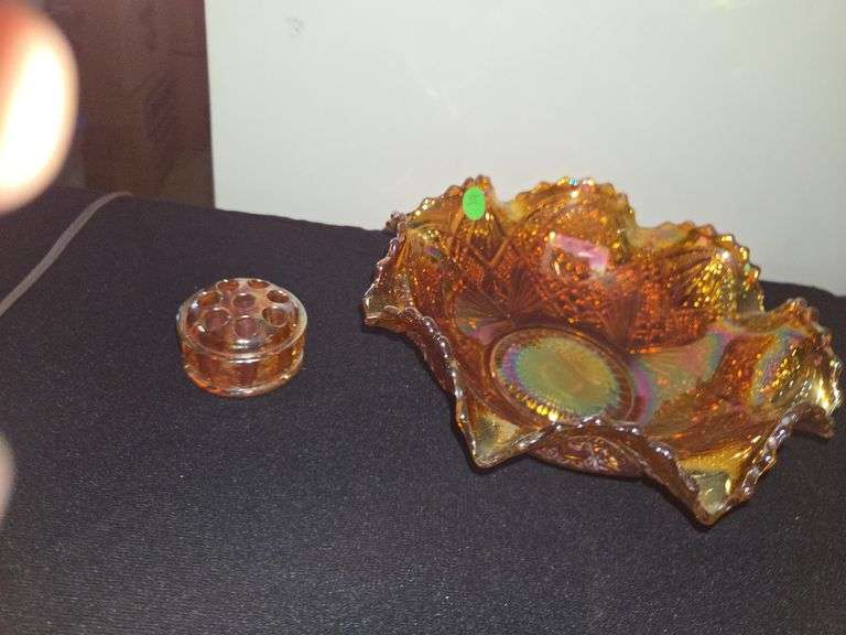 Carnival glass bowl with frogs