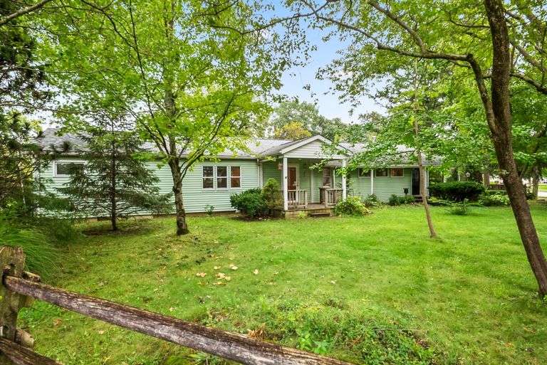 126 Belle Avenue, Delaware, Ohio 43015 - Reserve: $75,000