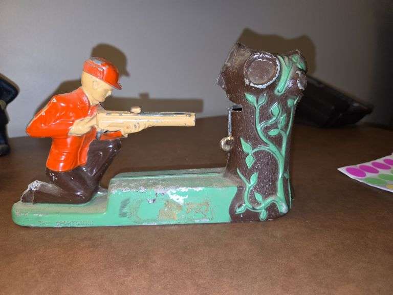 Vintage The Sportsman Mechanical Coin Bank Squirrel Hunter Vacumet