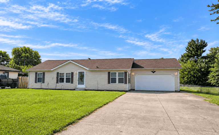 2399 Lindsay Road, Obetz, Ohio 43207 - Reserve: $130,000