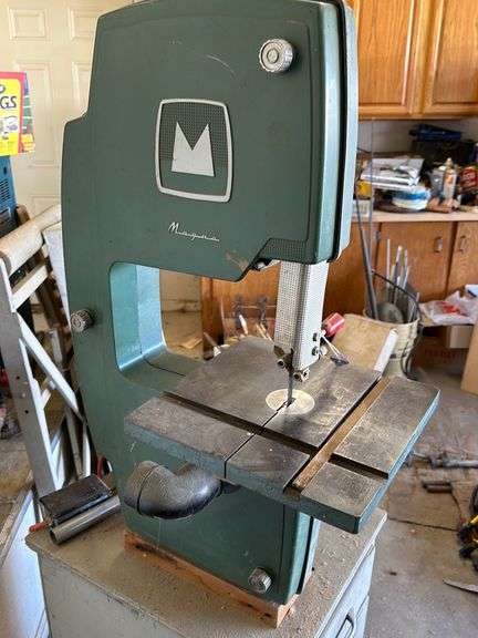 Magna Band Saw