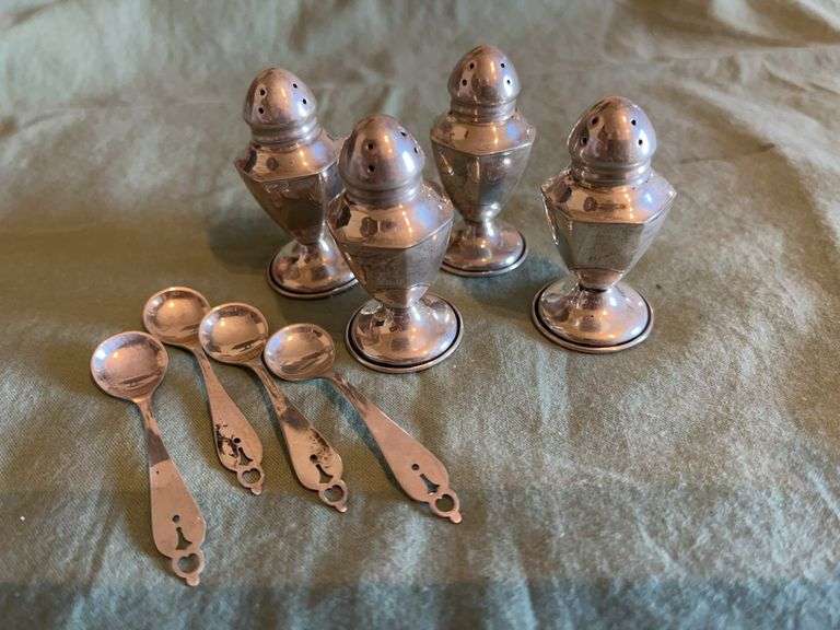 Sterling Salt and Pepper Shakers. Four Salt Spoons. Approximately 4.5 oz