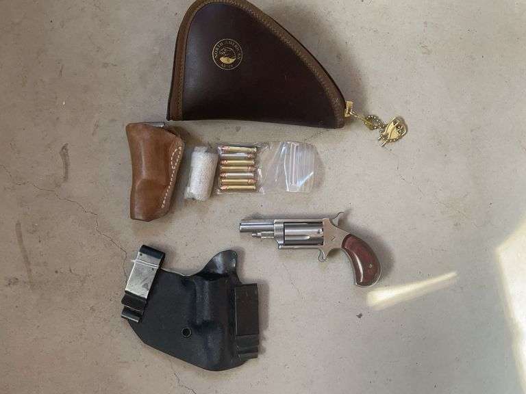 North American Arms .22 Magnum with Extra Cylinder and Case