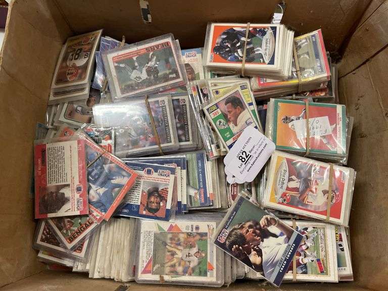 Large Collection of Vintage Sports Cards - Apexx Auctions