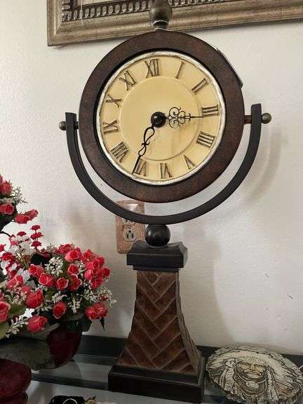 Decorative Mantle Clock