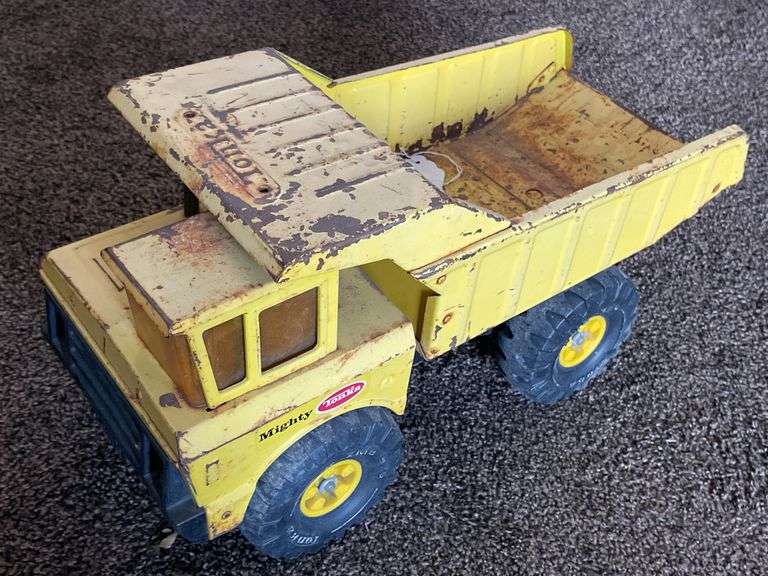 Vintage Tonka Metal Dump Truck