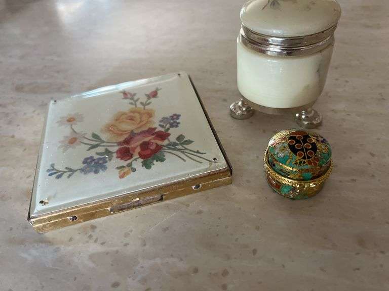 Women’s Lot of Handpainted Vanity Items