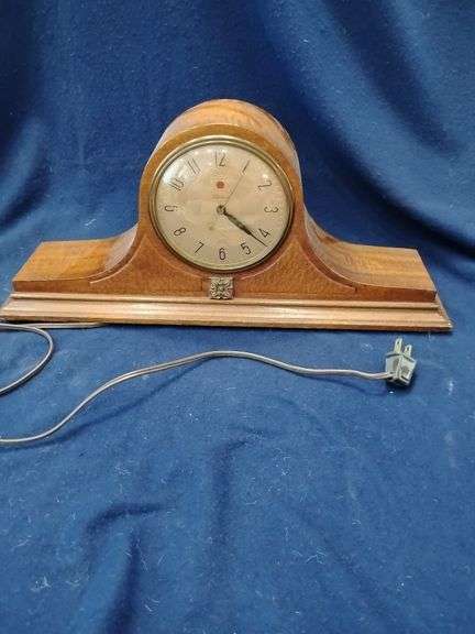 Vintage Warren Telechron mantel clock