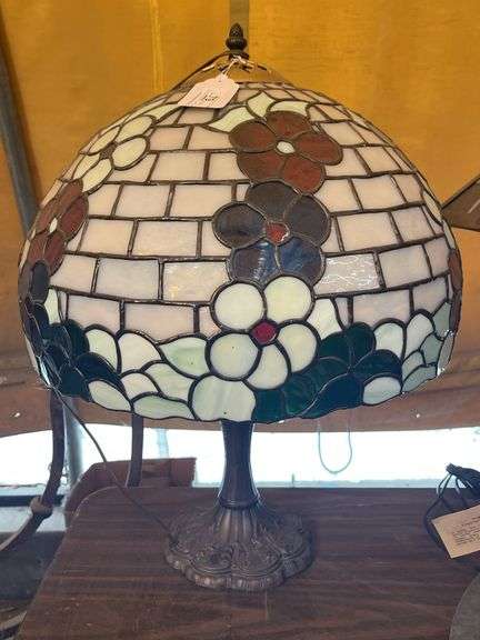 Tiffany Style Table Lamp
