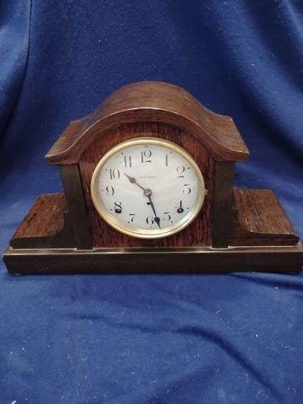 Vintage Seth Thomas 8 Day Time and Chime Mantle Clock, In Working Order