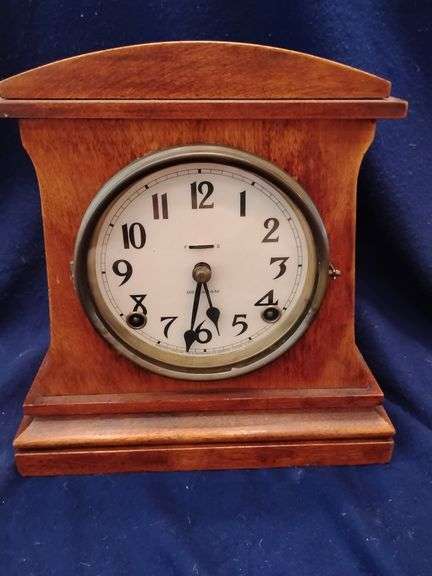 Antique Seth Thomas mantle clock, Maintained and in Good Working Order