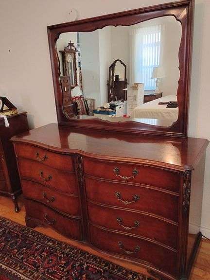 White Fine Furniture Bedroom Set Dresser with Mirror 5' wide x 2' x 3' tall, not measuring mirror