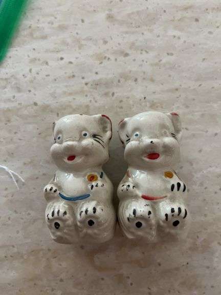 Shawnee Pottery Baby Bear Salt and Pepper Shakers
