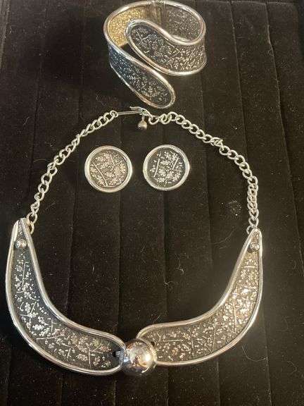Metallic Jewelry Set