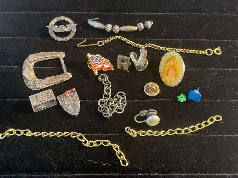 Collection of Jewelry Pieces