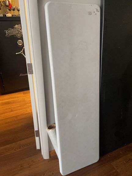 5’ Narrow Plastic Table