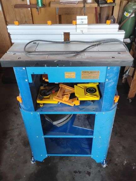 Central Machinery Router Table with DeWalt Router System with all Contents Included and Pictured Assesories