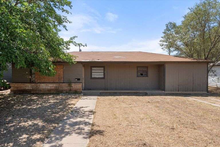 1313 65th St, Lubbock TX 79412