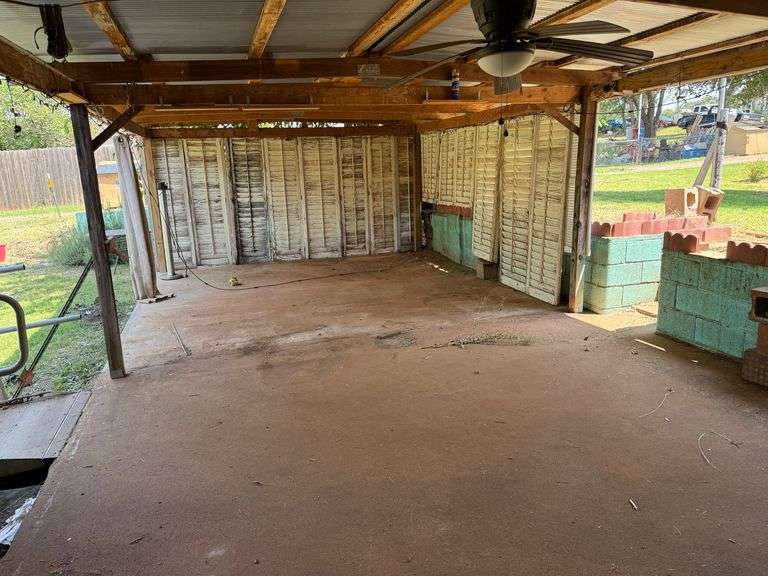 707 Cearlock Ave, Cheyenne, OK