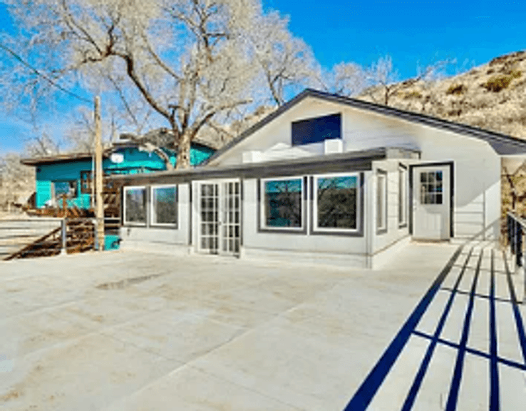 69 Pony Express Trl, Lubbock TX 79404