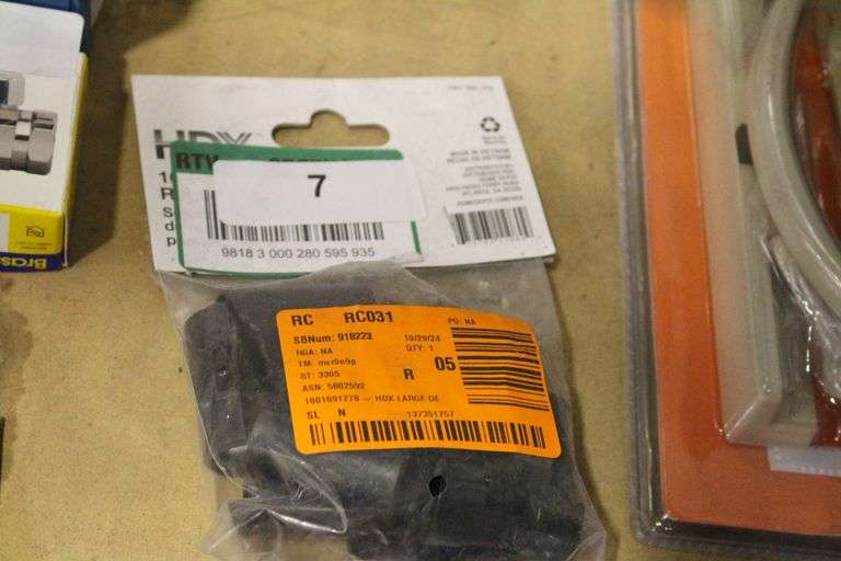 [✓] [MSRP: $10.99] HDX 16-Pack Large Wire Replacement Clips for Shelves W/ 1” Diameter Tubes