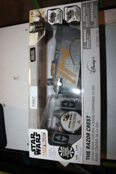 Remote Controlled Razor Star Wars - The Mandalorian 9 Remote Control Razor Crest R/C Vehicle ...
