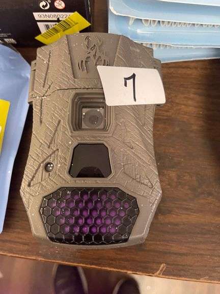 TRAIL CAMERA