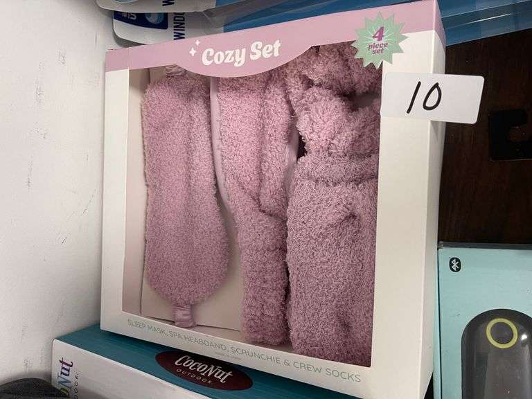 COZY SET MASK,HEADBAND,SCRUNCHIE & CREW SOCKS