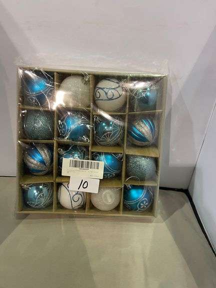 16 COUNT CHRISTMAS ORNAMENTS