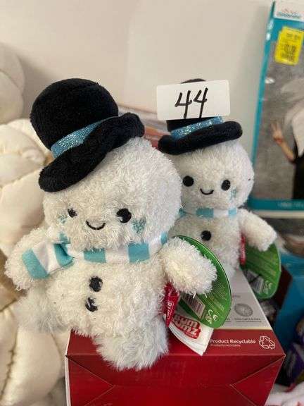 SMALL PLUSH SNOWMEN