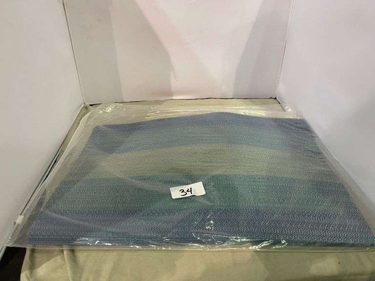 4 PIECE PLACEMAT SET