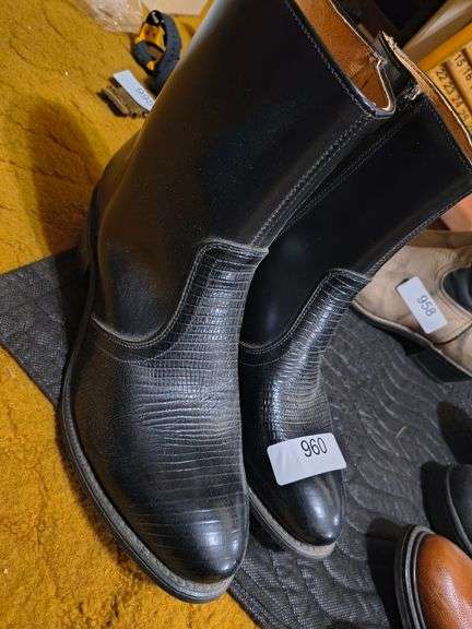 Lizard Roper Men's Black Lizard Roper Boots. A pair of men's pull-on roper boots ...