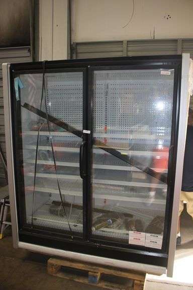 NEW HUSSMAN COMMERCIAL DISPLAY COOLER MODEL-RFMN2 RETAILS FOR $12,236.43 (CAN NOT TEST THIS UNIT BUYING AS IS) reserve is $600.00