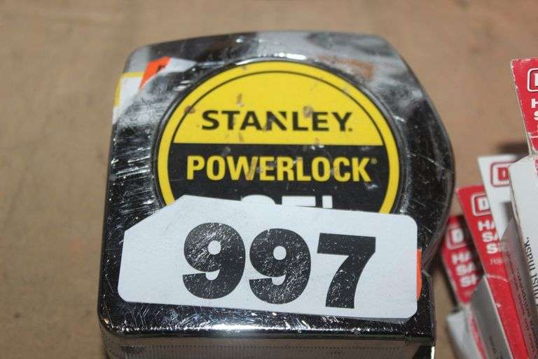 STANLEY POWERLOCK 25' TAPE MEASURE