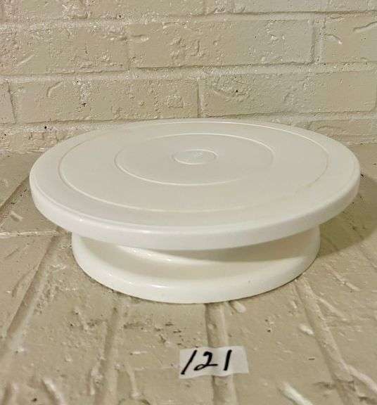 Turntable Cake Stand