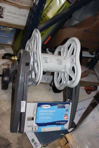 Suncast 175 ft. Hose Reel Mobile Cart CPLJNF17524 Retail:$44.98
