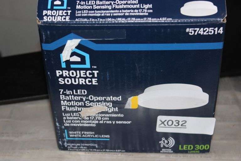 Ps 7In Led White Motion Flush Retail:$19.98